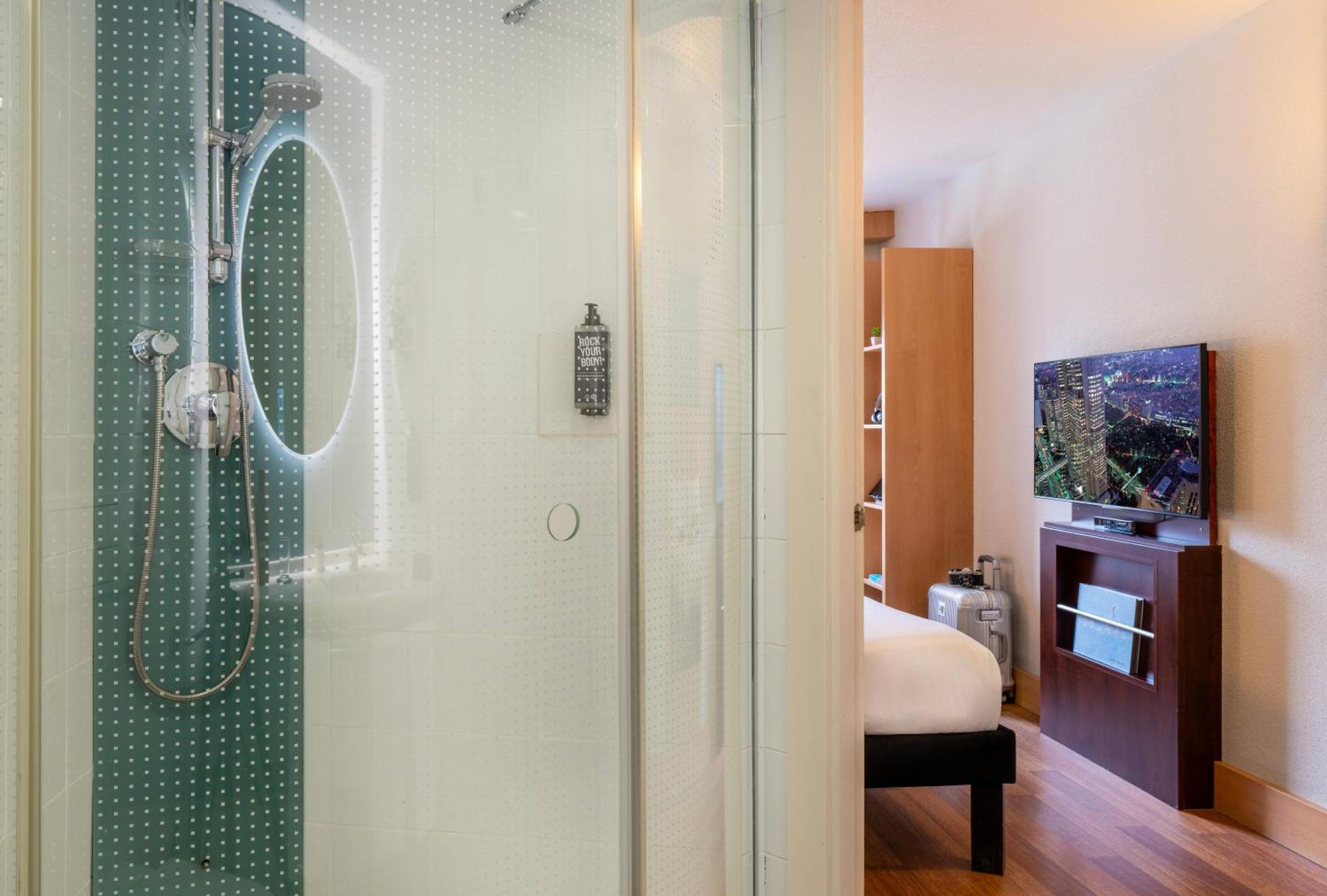 Ibis Madrid Alcobendas Ngoại thất bức ảnh