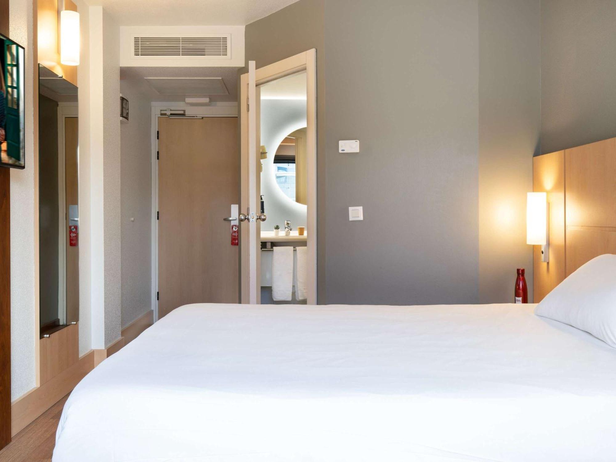 Ibis Madrid Alcobendas Ngoại thất bức ảnh