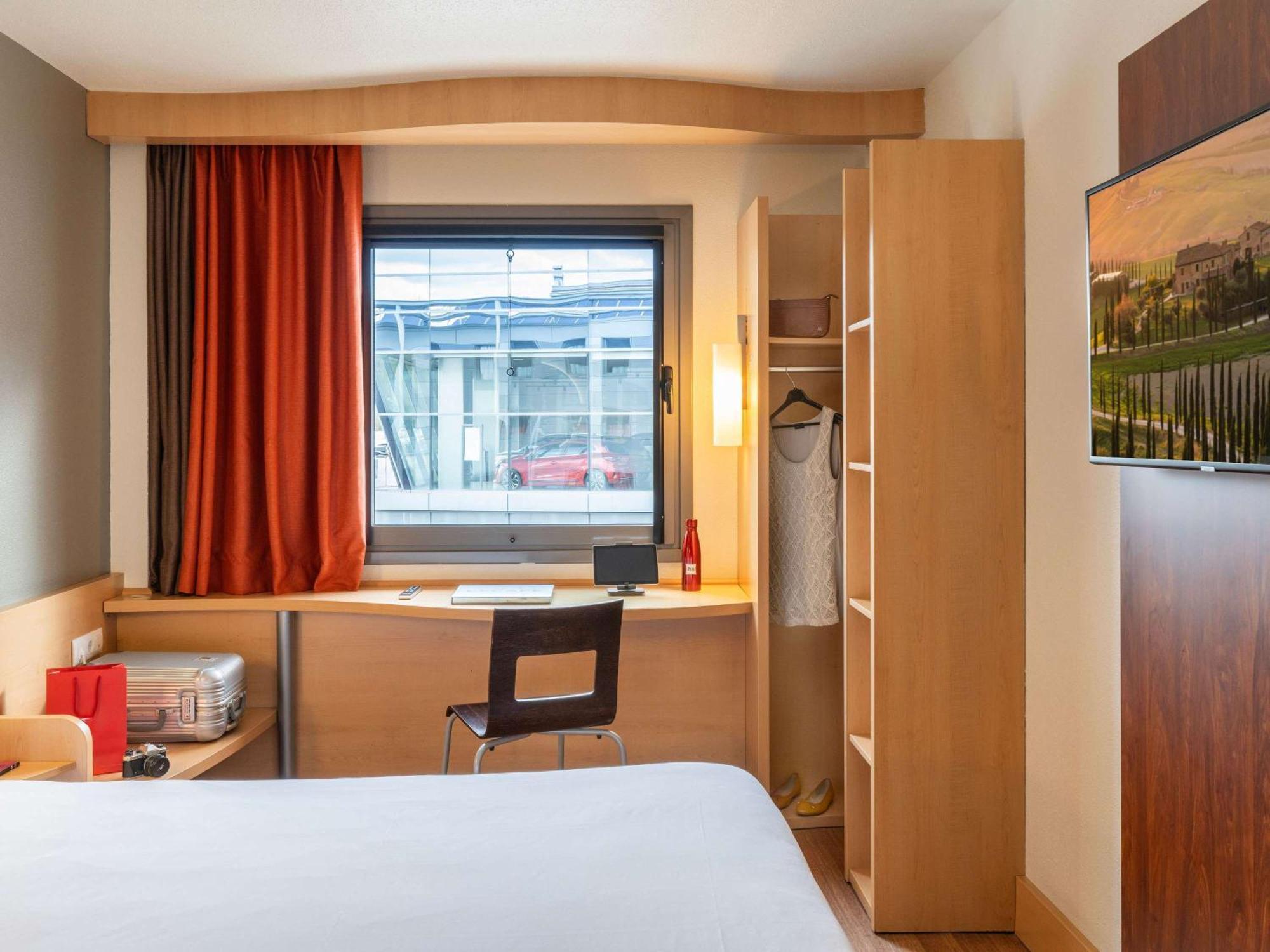 Ibis Madrid Alcobendas Ngoại thất bức ảnh
